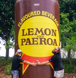 Lemon and Paeroa bottle