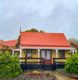 3. Whakarewarewa Maori Village