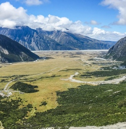 Sealy Tarns Track, Canterbury New Zealand