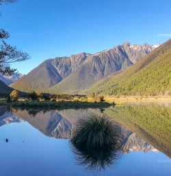 Sunrise at Lake Rotoiti, Tasman New Zealand