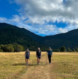 Nydia Track hiking tour K03MAR25