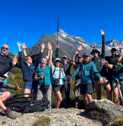 Walking tour Routeburn Track 03FEB25