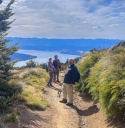 2 Hikers on the Kepler Track 09MAR25