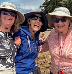 2 Three Ladies Laughing at Hot Water Beach March2025