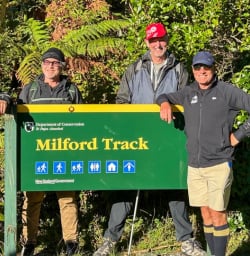 3 Guide Tony and Hikers on the Milford Track 07MAR25