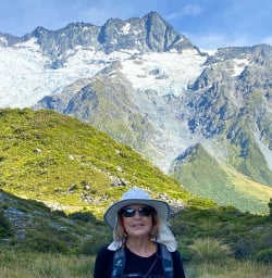 Hiking the Hooker Valley Track 03FEB25