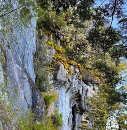 guests explore and hike kepler track GW17MAR26
