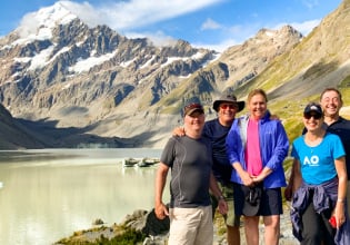 Happy guests Hooker Lake