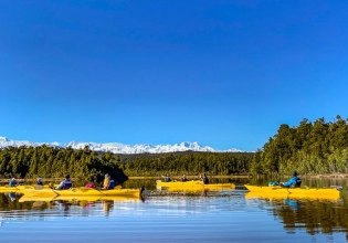 Kayak Lake Mapourika