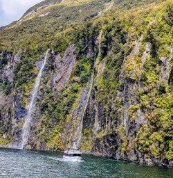 boat cruise milford sound waterfalls MP03NOV25