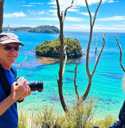 couple exploring the Rakiura Track
