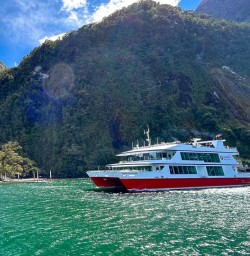 cruise in Milford Sound PS29DEC25