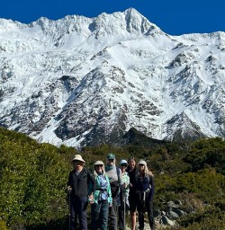 group hike Hooker Valley Track Aoraki Moutn Cook PS27OCT26