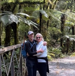 group hike Milford Sound GW09NOV25