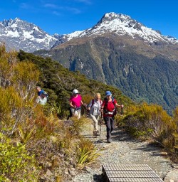 group hike Routeburn track KC24NOV25