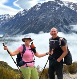 group hike in mt cook national park KC24NOV25