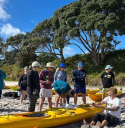 group kayak trip Cathedral Cove SN28OCT25