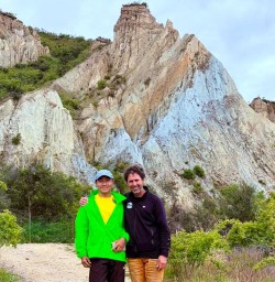 guest and guide Ross at Omarama Clay Cliffs PS29DEC25