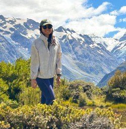 guest at sealy tarns mt cook national park PS09FEB26