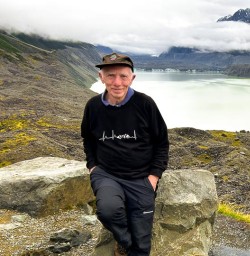 guest exploring in mt cook national park PS19JAN26