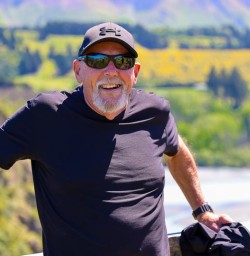 guest hiking in Arrowtown GE10NOV25