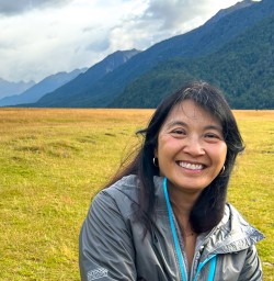 guest in fiordland national park PS09FEB26