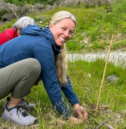 guest planting tree in Arrowtown PS24NOV25
