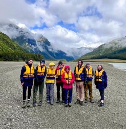 guests Mt Aspiring National Park PS22DEC25