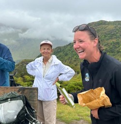 guests and guide Kelly PS29DEC25