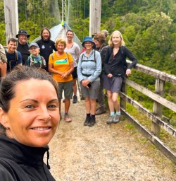 guests and guide Natalie Maramataha Bridge GN09FEB26