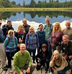 guests at Lake Matheson MP09FEB26