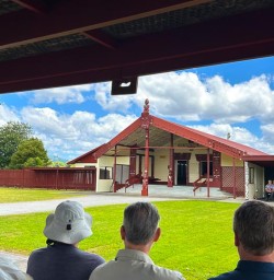 guests at maori marae Kohutapu Lodge SN27JAN26