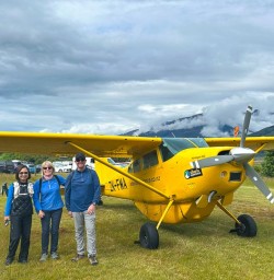 guests bush plane to Mt Aspiring National Park PS29DEC25