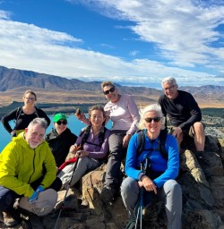 guests day hike in mt cook national park MP16MAR26