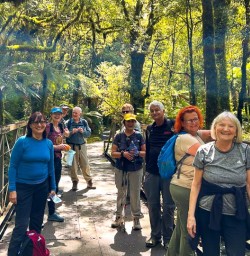 guests day hike on the milford track GW10FEB26
