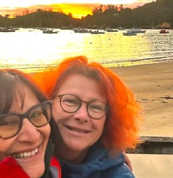guests enjoy sunset in stewart isladn GW10FEb26