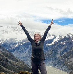 guests explore Aoraki National Park RM12JAN26