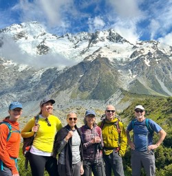 guests explore Mt Cook National Park GE08DEC25