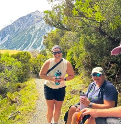 guests explore Mt Cook National Park PS23MAR27
