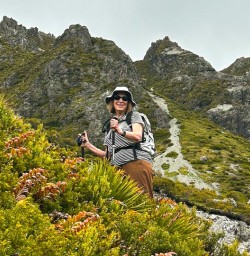 guests explore Mt cook national park PS19JAn26