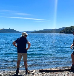 guests explore Nelson Lakes National Park KC16FEB26
