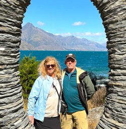 guests explore Queenstown MP09FEB26