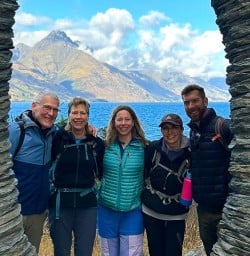 guests explore Queenstown trails RM09MAR26