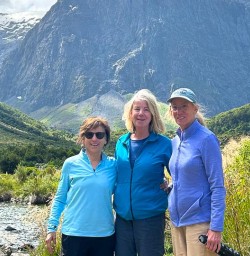 guests explore Routeburn Track in fiordland MP19JAn26 