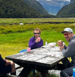 guests explore Routeburn track GW27DEC25