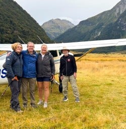 guests explore Siberia Valley PS23MAR27