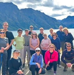guests explore South Island RM09MAR26