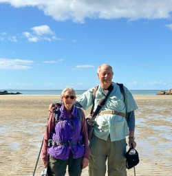 guests explore Stewart ISland GW24FEB26