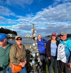 guests explore Stewart Island GW09DEC25