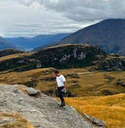 guests explore Wanaka Rocky Mountain Track RM23MAR26